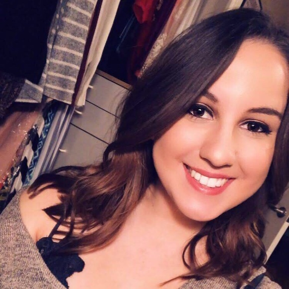 Meet your Posher Sophie! - Picture 1 of 1